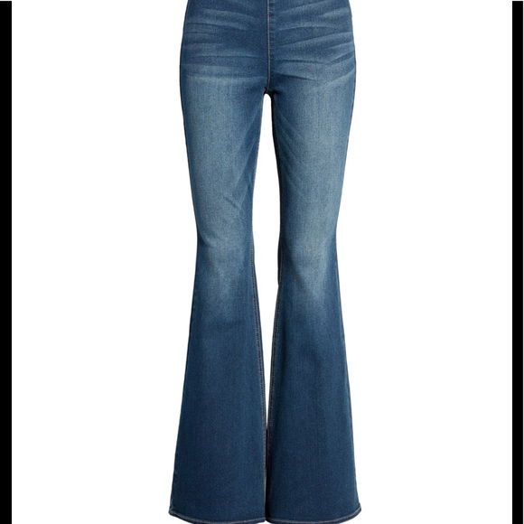 NWT👖Tinseltown High Waist Flare Pull-On Jeans. - Picture 1 of 4
